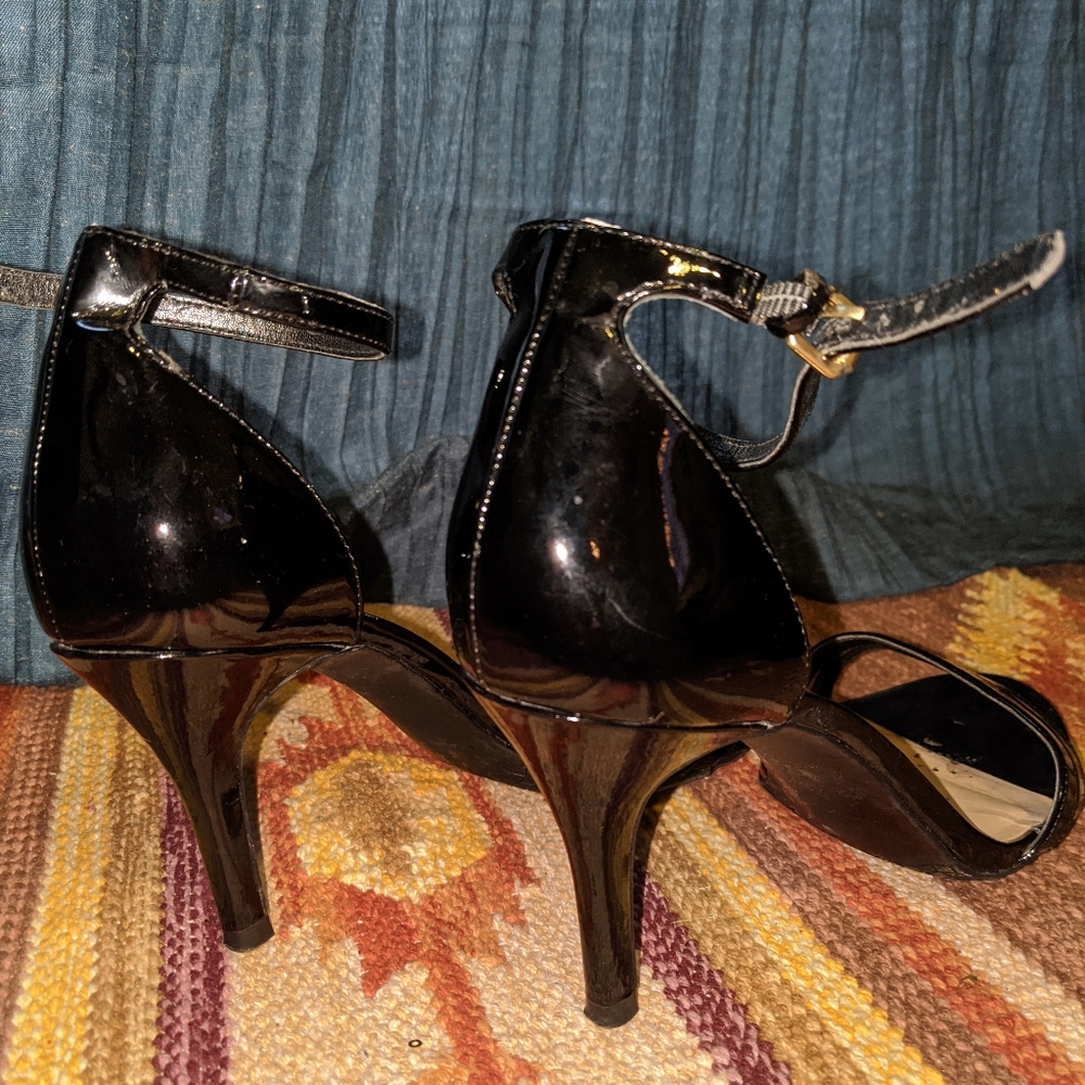 Strappy shinny sandals